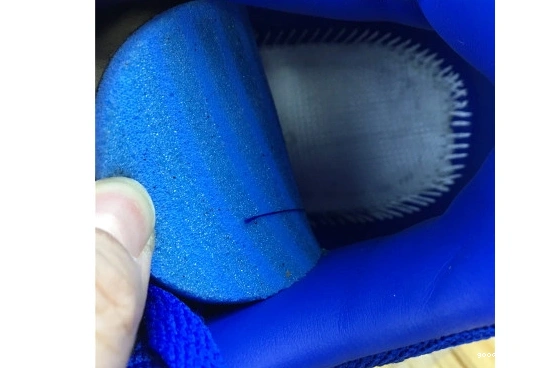 “HYPER ROYAL” FLYKNIT 4 AQ3559-400 AIR JORDAN AQ3559-400 0305